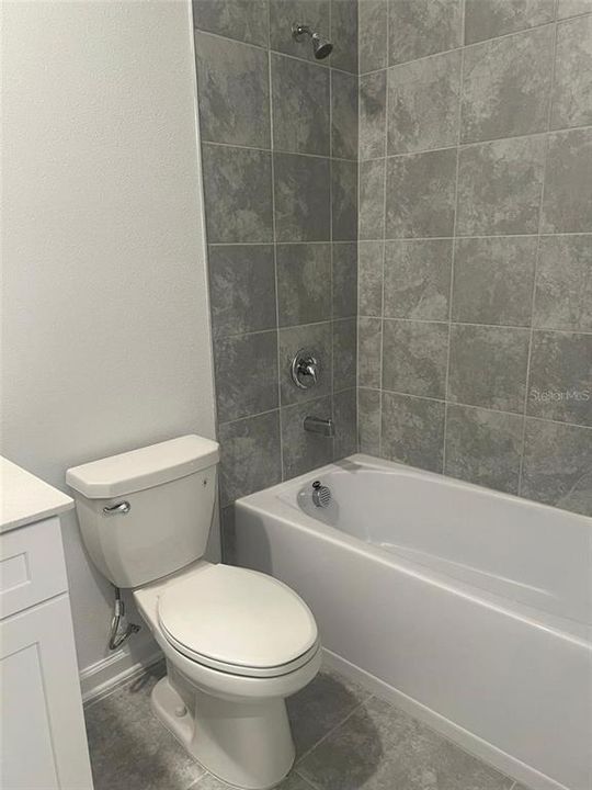 Под контрактом: $2,400 (3 спален, 2 ванн, 1797 Квадратных фут)