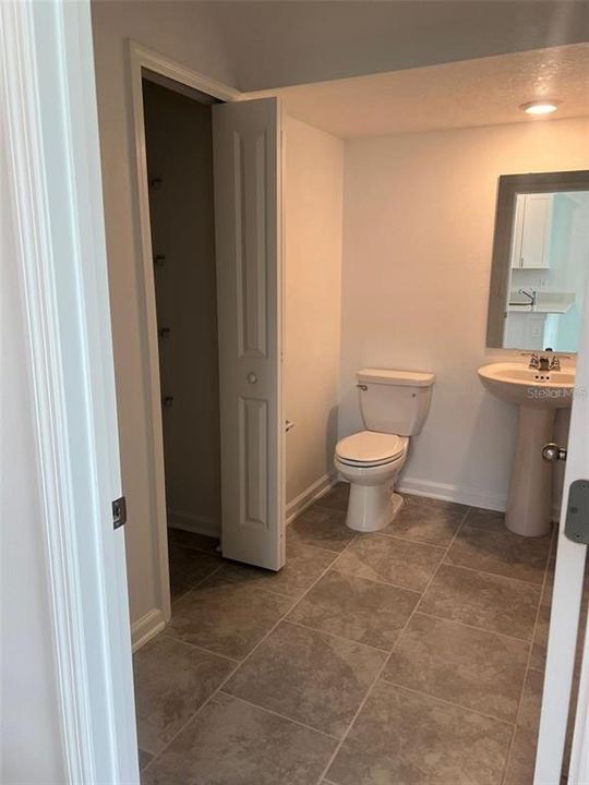 Под контрактом: $2,400 (3 спален, 2 ванн, 1797 Квадратных фут)