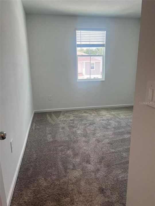 Под контрактом: $2,400 (3 спален, 2 ванн, 1797 Квадратных фут)