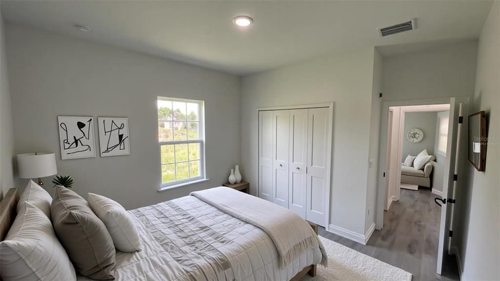 合同活跃: $279,900 (4 贝兹, 2 浴室, 1774 平方英尺)