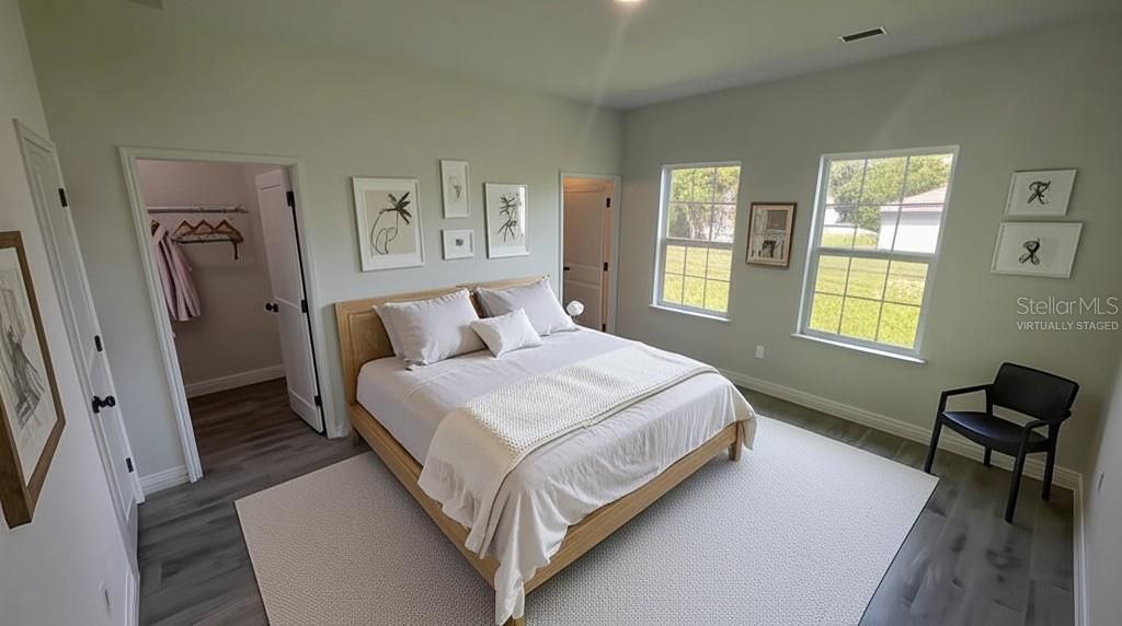 合同活跃: $279,900 (4 贝兹, 2 浴室, 1774 平方英尺)