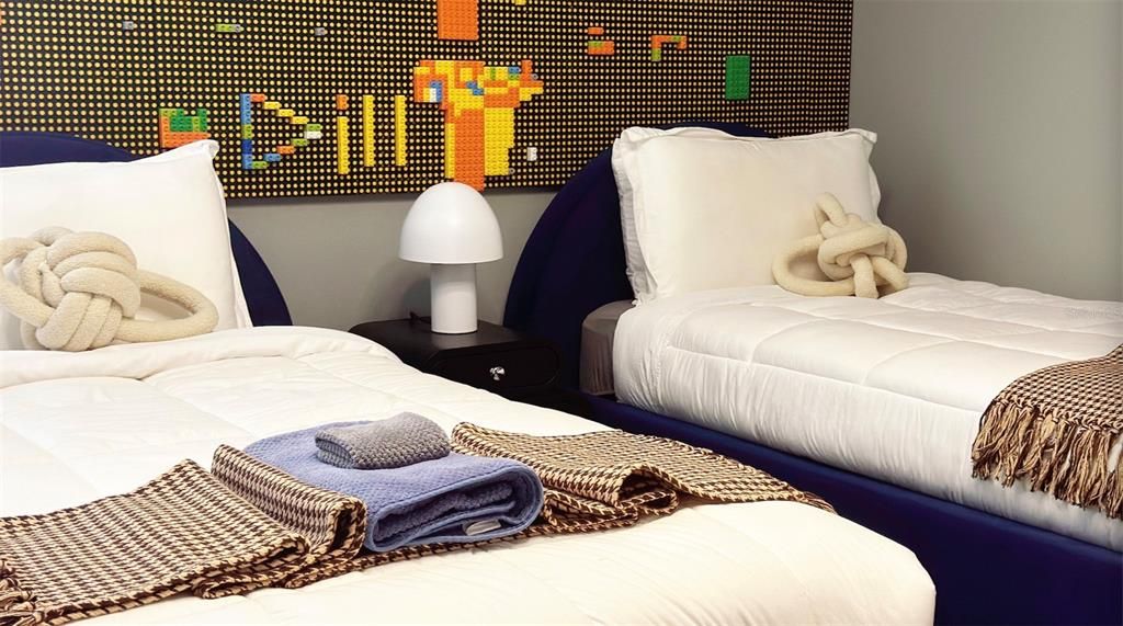 На продажу: $1,750,000 (15 спален, 15 ванн, 6374 Квадратных фут)