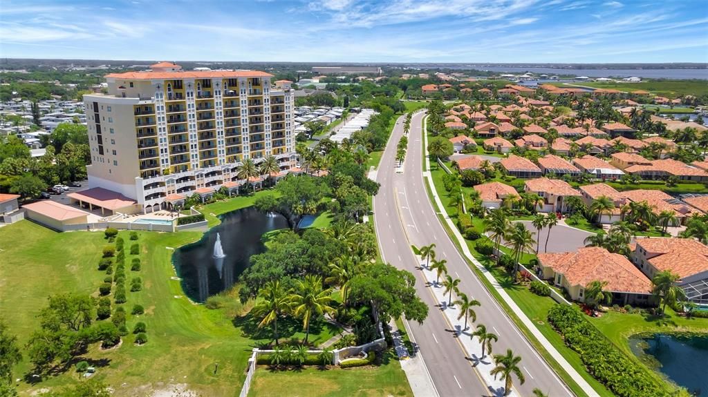 En Venta: $599,000 (3 camas, 2 baños, 2225 Pies cuadrados)