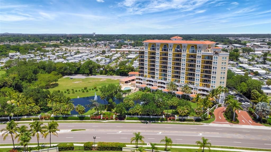 En Venta: $599,000 (3 camas, 2 baños, 2225 Pies cuadrados)