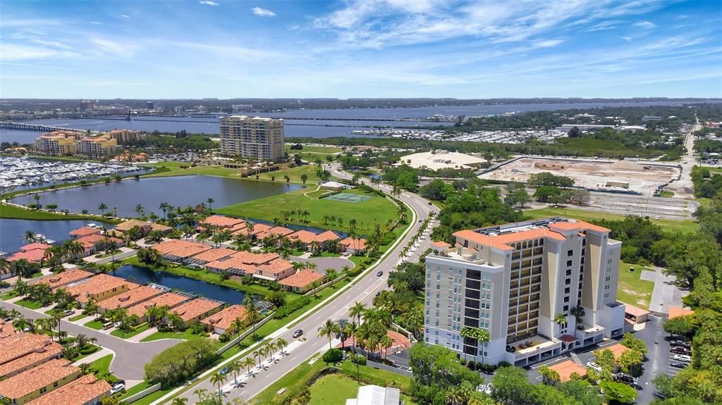 En Venta: $599,000 (3 camas, 2 baños, 2225 Pies cuadrados)