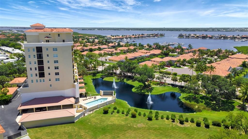 En Venta: $599,000 (3 camas, 2 baños, 2225 Pies cuadrados)