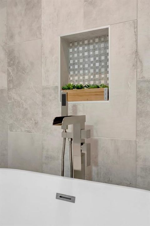 En Venta: $599,000 (3 camas, 2 baños, 2225 Pies cuadrados)