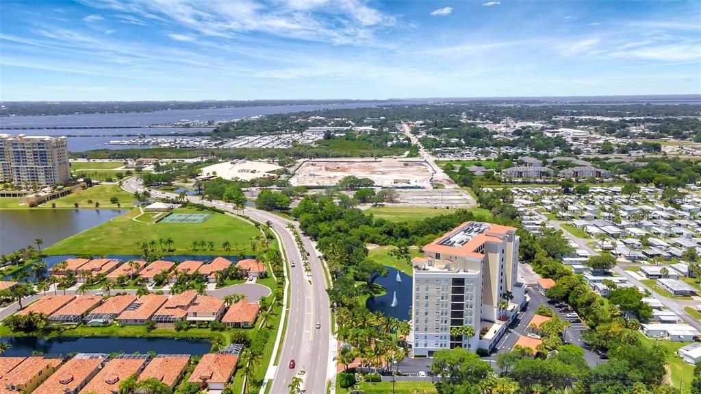 En Venta: $599,000 (3 camas, 2 baños, 2225 Pies cuadrados)