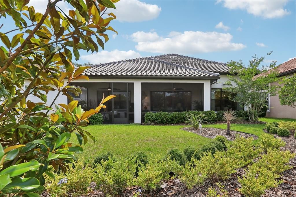 For Sale: $575,000 (3 beds, 2 baths, 1971 Square Feet)