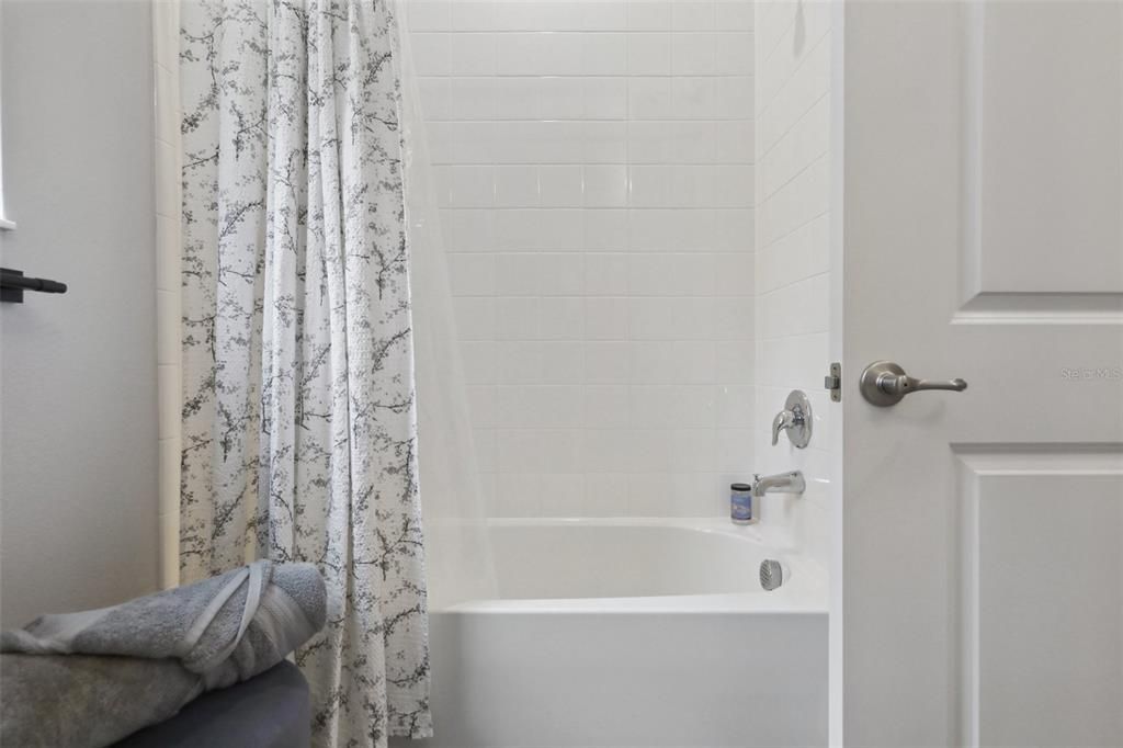 For Sale: $575,000 (3 beds, 2 baths, 1971 Square Feet)