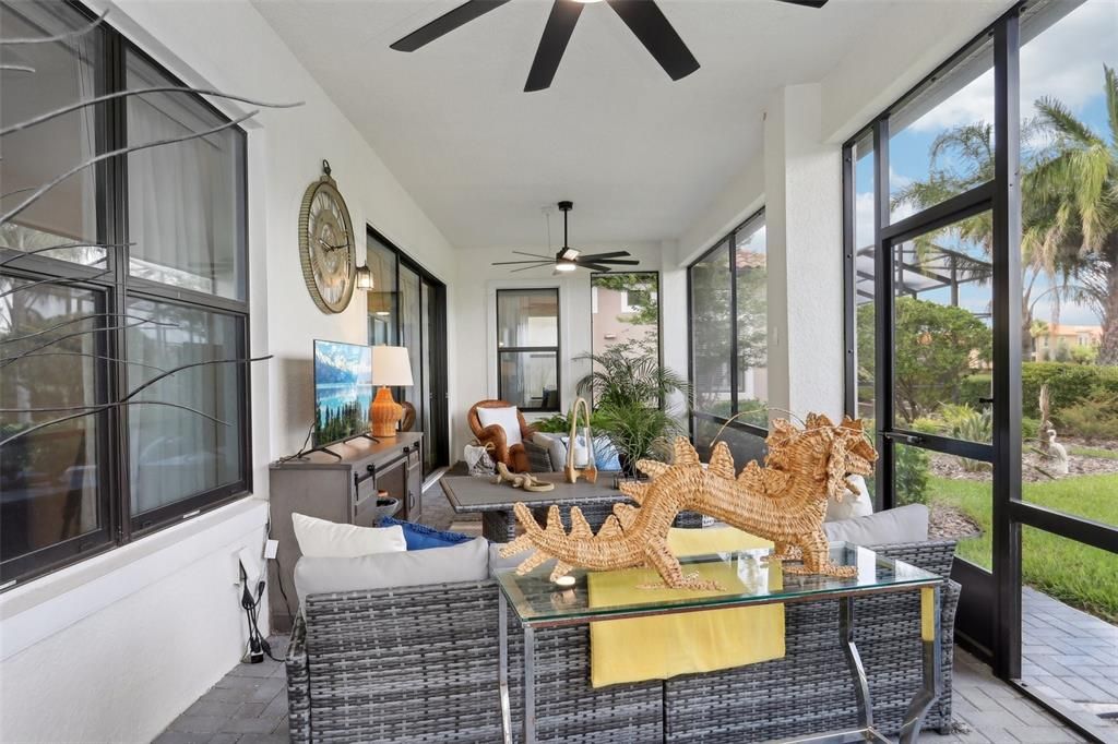 For Sale: $575,000 (3 beds, 2 baths, 1971 Square Feet)