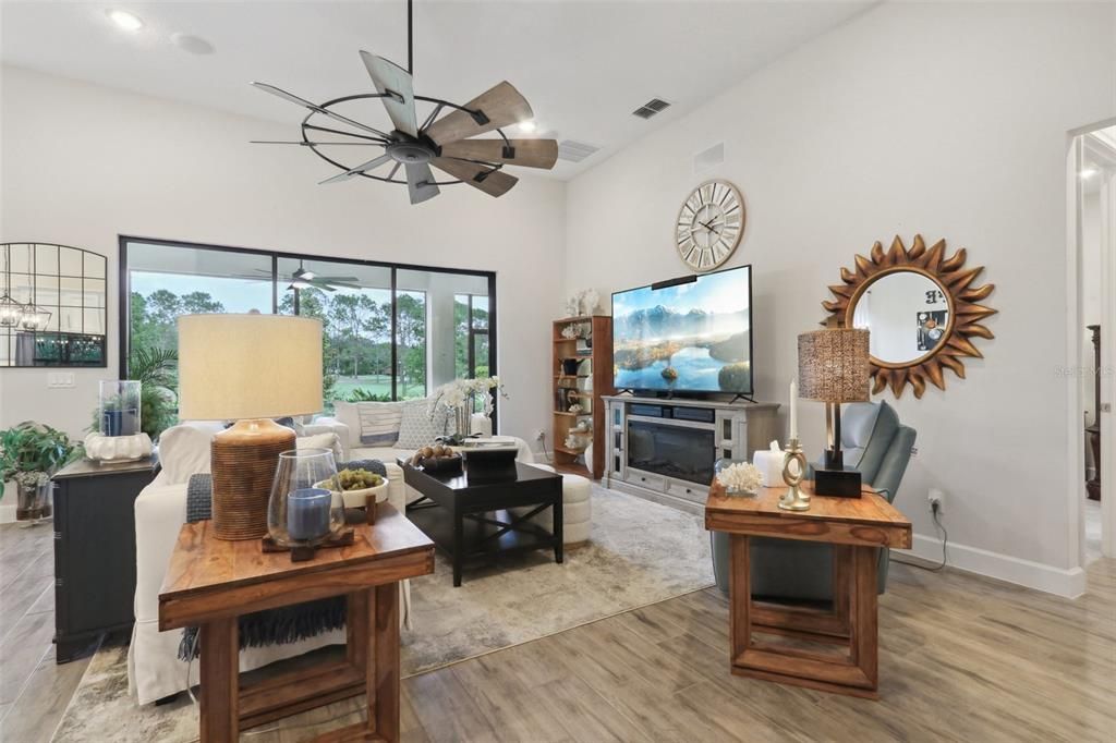 For Sale: $575,000 (3 beds, 2 baths, 1971 Square Feet)