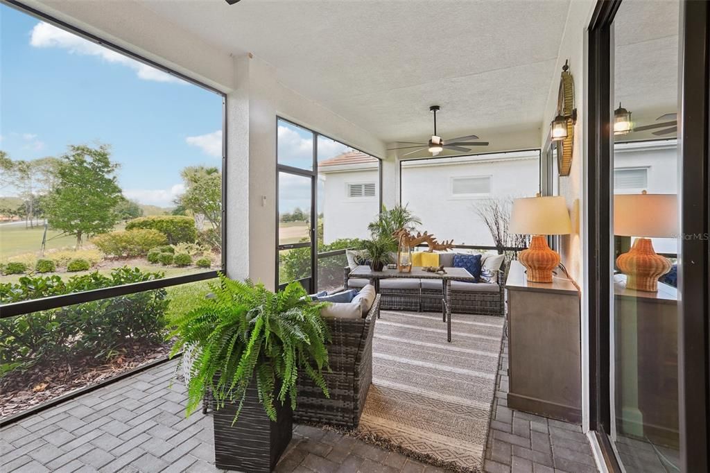 For Sale: $575,000 (3 beds, 2 baths, 1971 Square Feet)