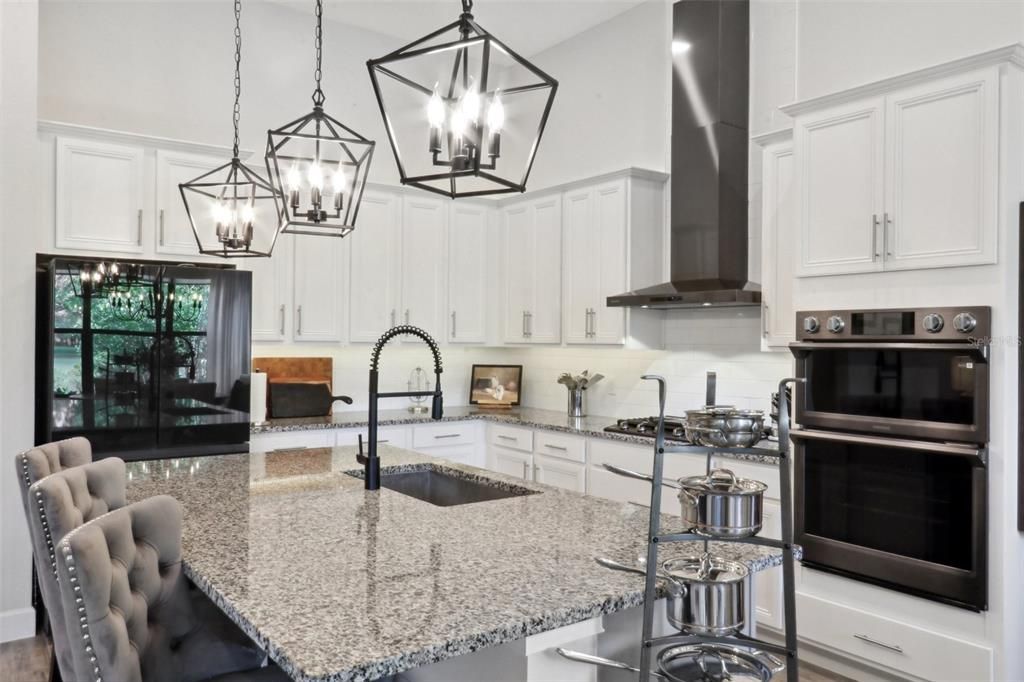 For Sale: $575,000 (3 beds, 2 baths, 1971 Square Feet)