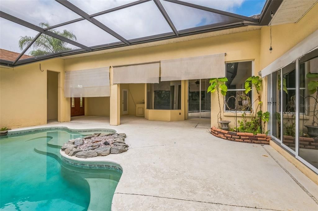 For Sale: $449,900 (3 beds, 2 baths, 1820 Square Feet)