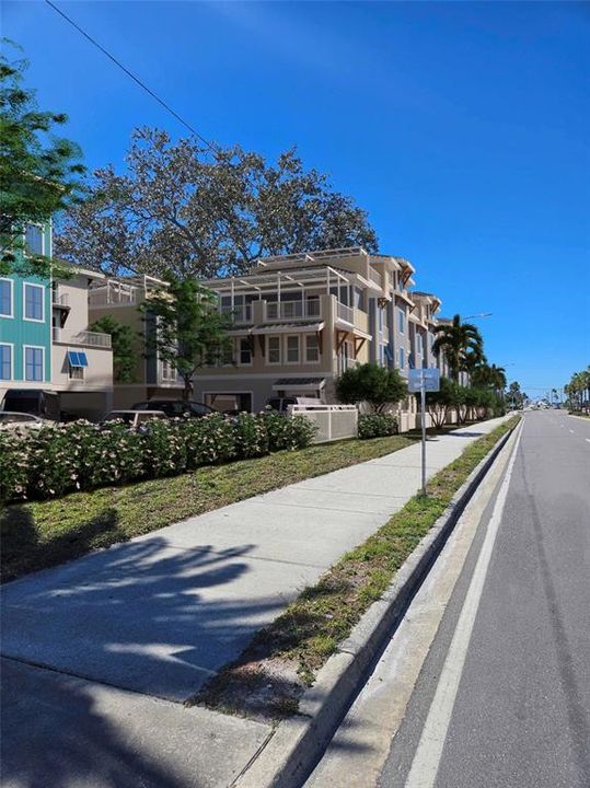 Active With Contract: $1,970,000 (3 beds, 2 baths, 2163 Square Feet)