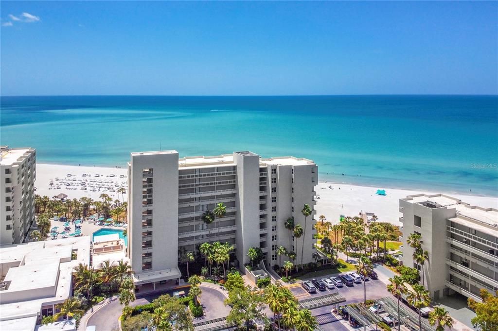 Recently Sold: $900,000 (1 beds, 1 baths, 634 Square Feet)