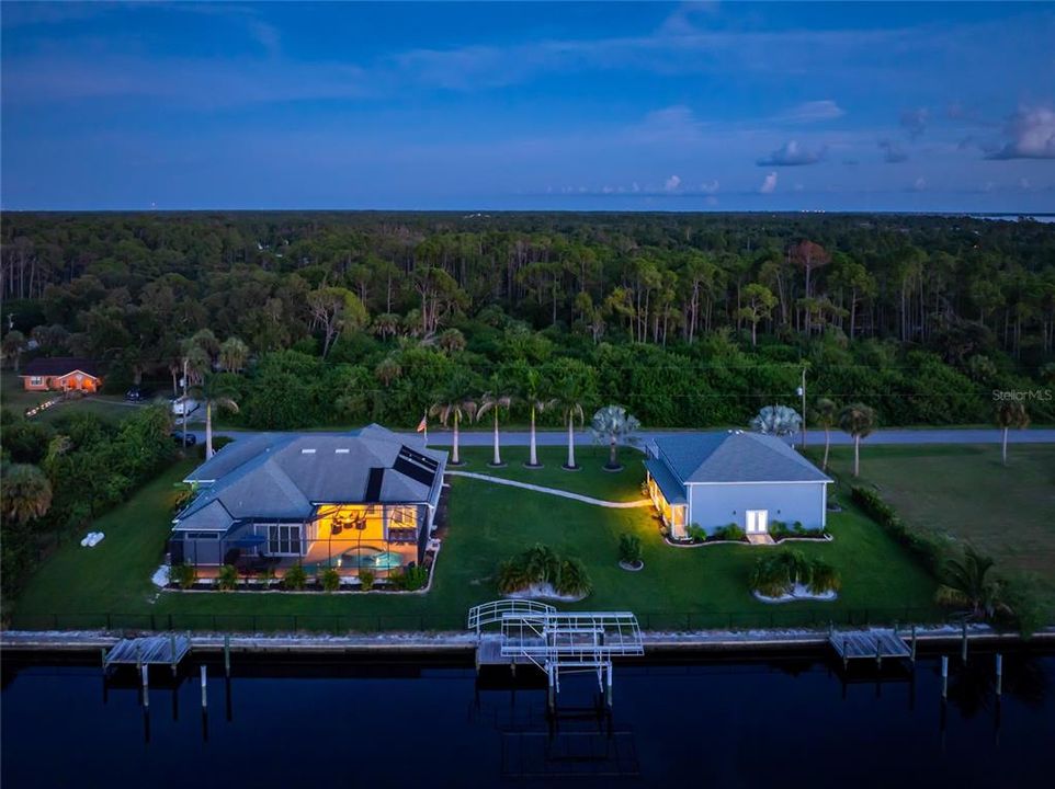 For Sale: $1,640,000 (3 beds, 3 baths, 2454 Square Feet)