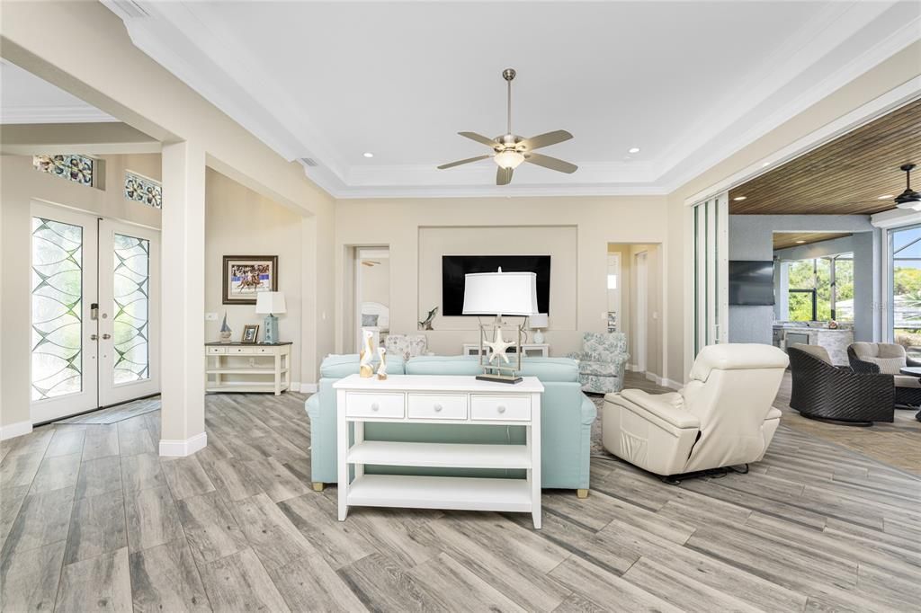 For Sale: $1,640,000 (3 beds, 3 baths, 2454 Square Feet)