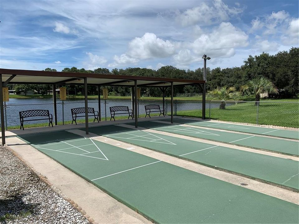 Под контрактом: $98,500 (3 спален, 2 ванн, 1560 Квадратных фут)