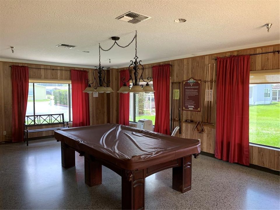 Под контрактом: $98,500 (3 спален, 2 ванн, 1560 Квадратных фут)