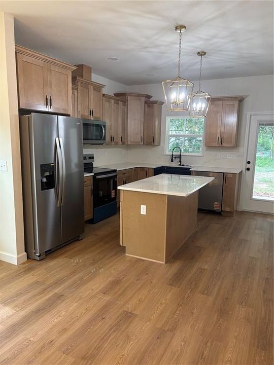 待售: $249,900 (3 贝兹, 2 浴室, 1336 平方英尺)