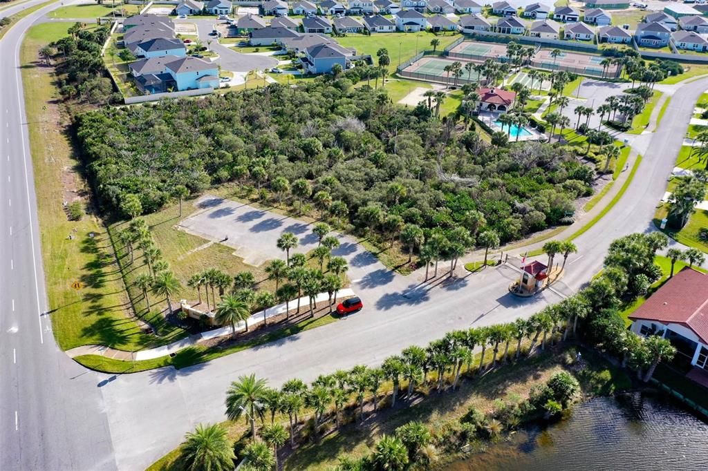 En Venta: $1,200,000 (2.25 acres)