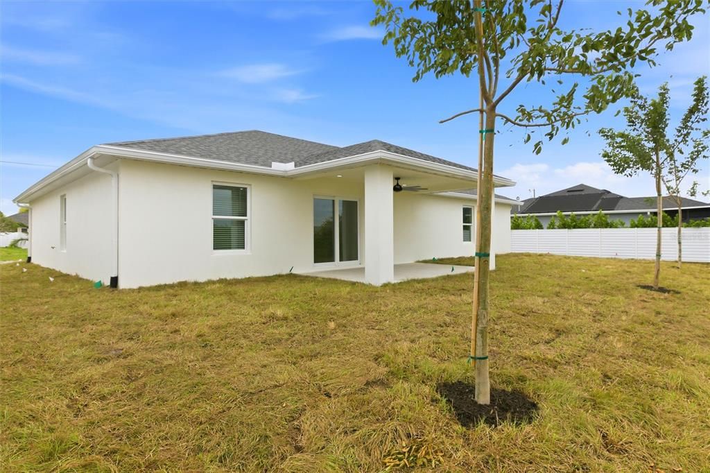 Active With Contract: $359,900 (4 beds, 2 baths, 1809 Square Feet)