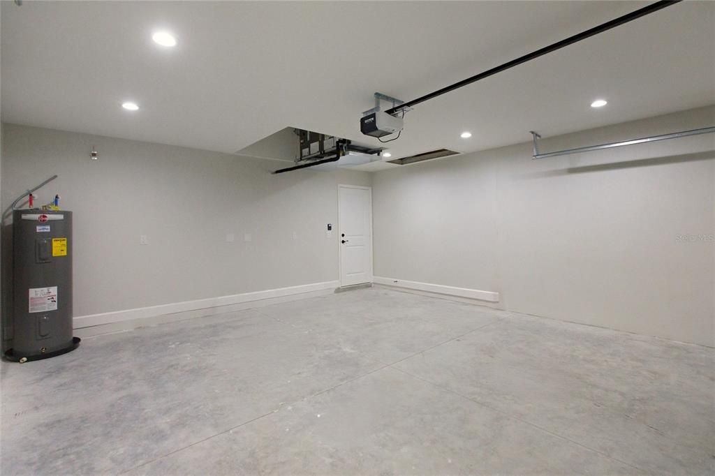 Active With Contract: $359,900 (4 beds, 2 baths, 1809 Square Feet)