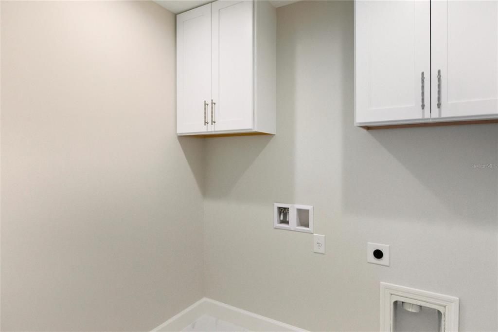 Active With Contract: $359,900 (4 beds, 2 baths, 1809 Square Feet)