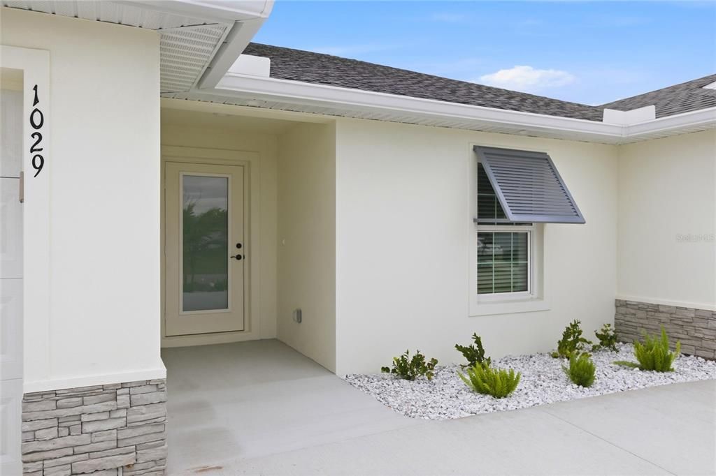 Active With Contract: $359,900 (4 beds, 2 baths, 1809 Square Feet)