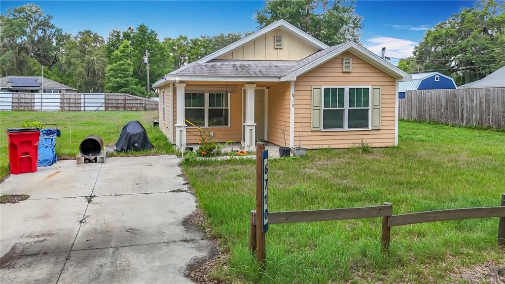 Recently Sold: $150,000 (2 beds, 1 baths, 755 Square Feet)