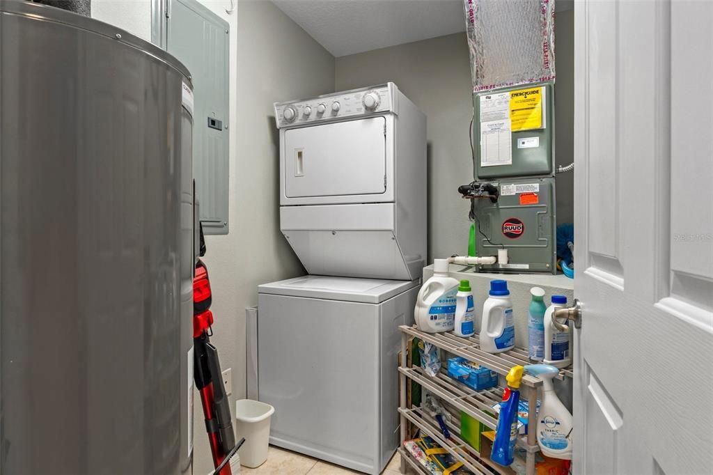 待售: $165,000 (3 贝兹, 2 浴室, 1260 平方英尺)