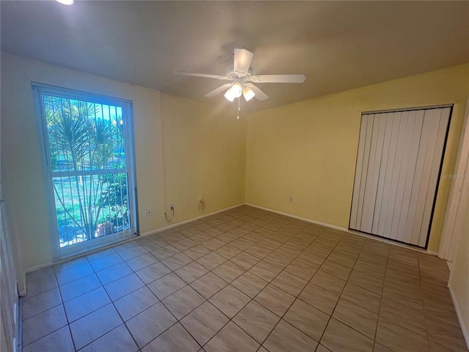 合同活跃: $1,550 (2 贝兹, 2 浴室, 1491 平方英尺)