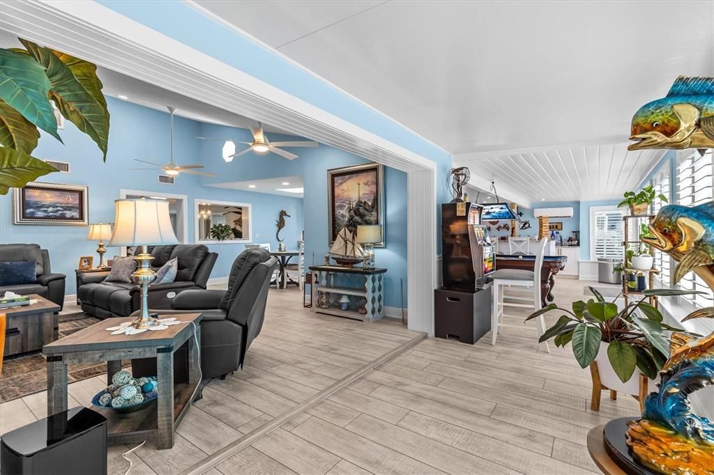 For Sale: $999,000 (4 beds, 3 baths, 2980 Square Feet)