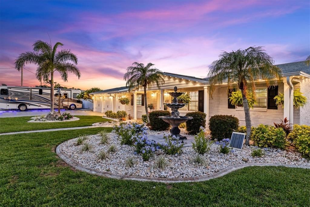 For Sale: $999,000 (4 beds, 3 baths, 2980 Square Feet)