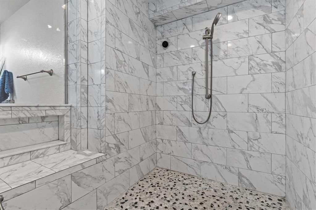 For Sale: $999,000 (4 beds, 3 baths, 2980 Square Feet)