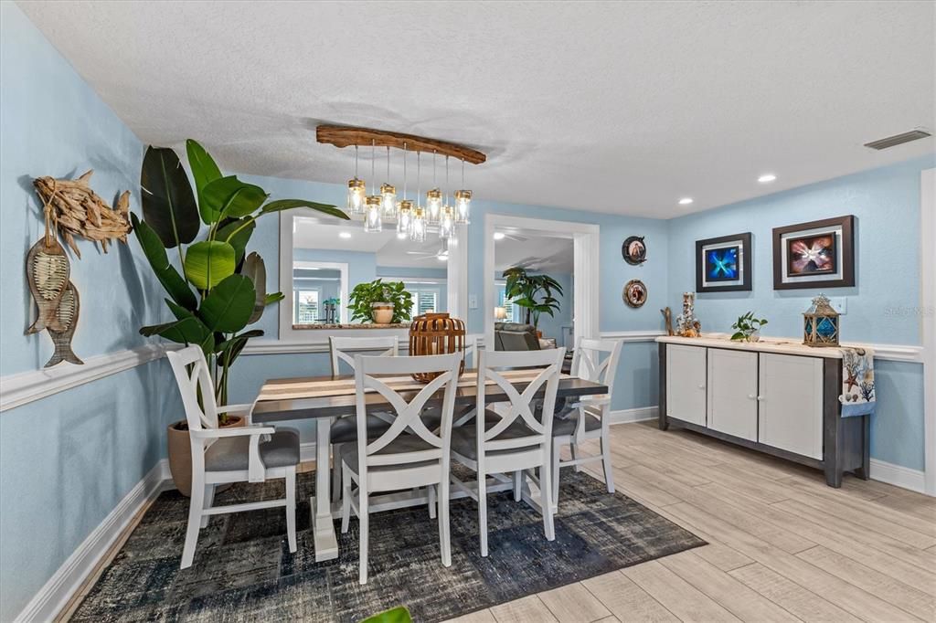 For Sale: $999,000 (4 beds, 3 baths, 2980 Square Feet)