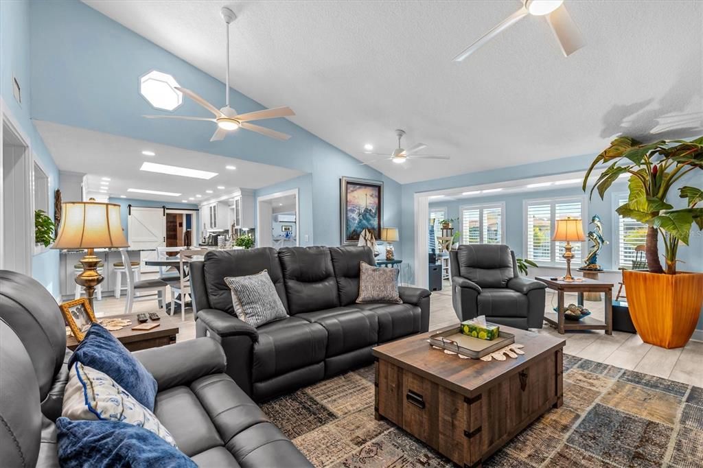 For Sale: $999,000 (4 beds, 3 baths, 2980 Square Feet)