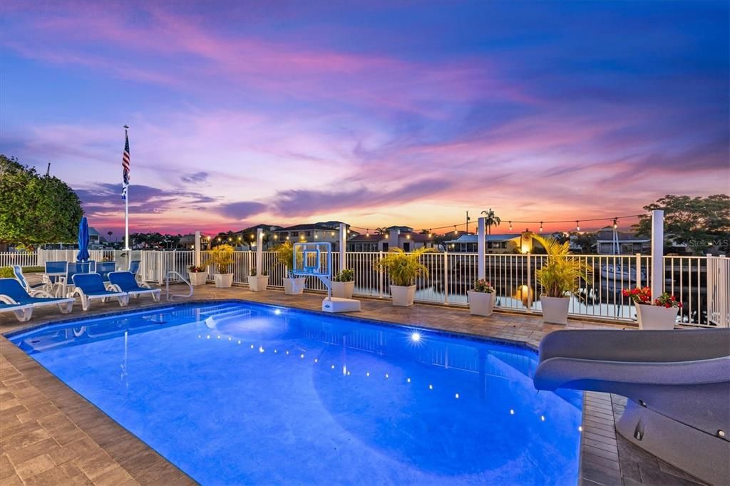 For Sale: $999,000 (4 beds, 3 baths, 2980 Square Feet)