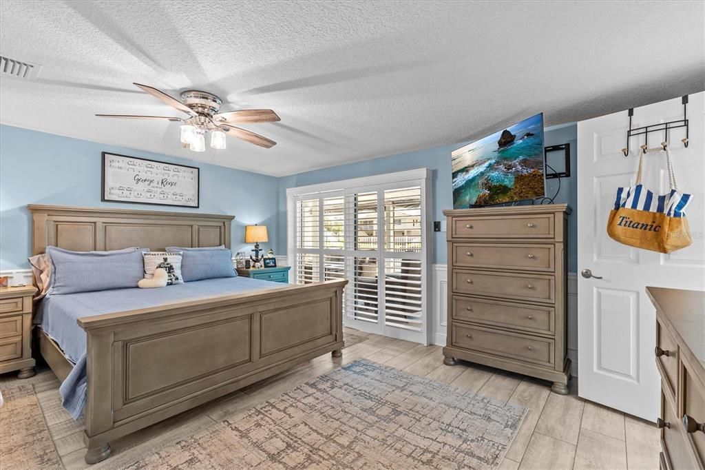 For Sale: $999,000 (4 beds, 3 baths, 2980 Square Feet)