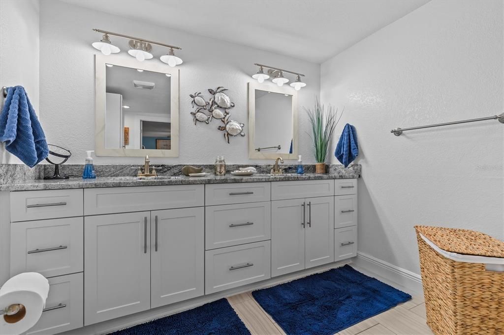 For Sale: $999,000 (4 beds, 3 baths, 2980 Square Feet)