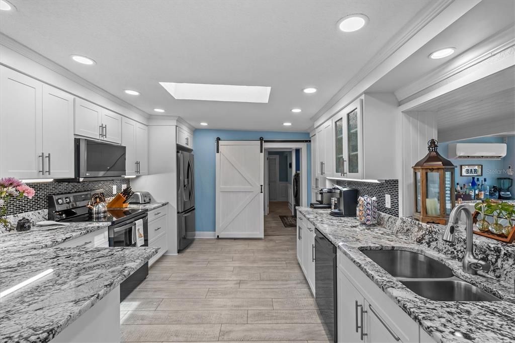 For Sale: $999,000 (4 beds, 3 baths, 2980 Square Feet)