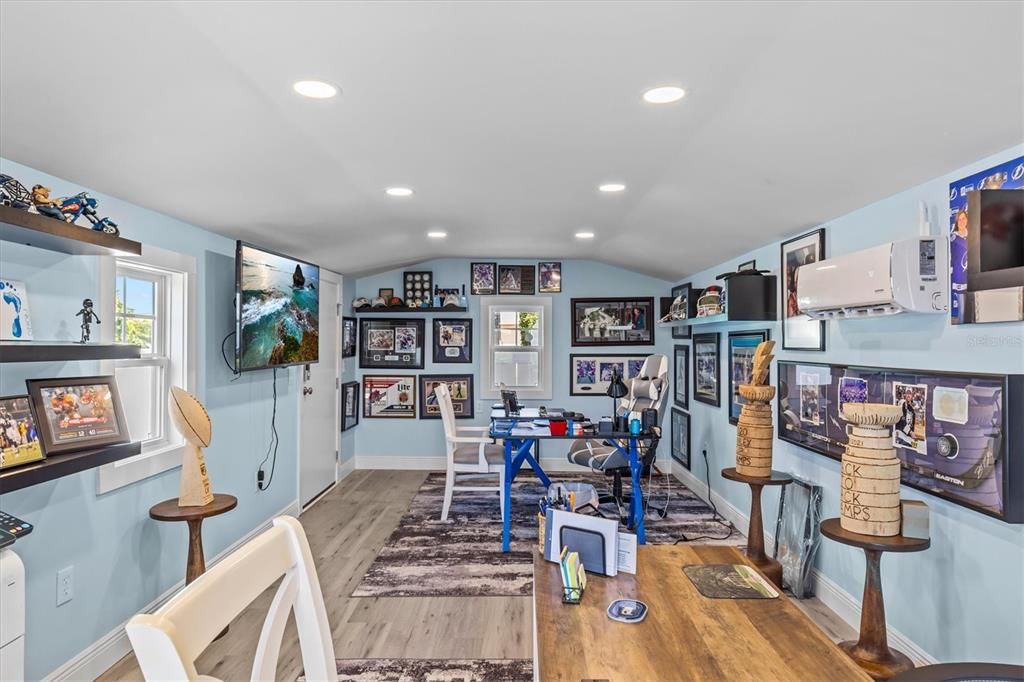 For Sale: $999,000 (4 beds, 3 baths, 2980 Square Feet)