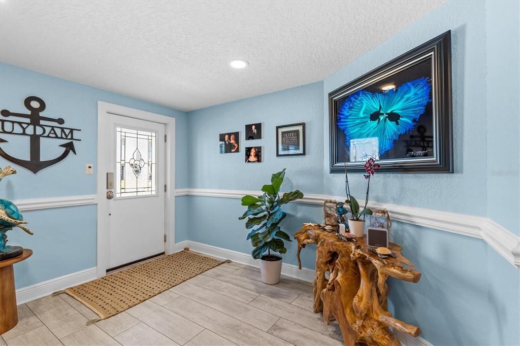 For Sale: $999,000 (4 beds, 3 baths, 2980 Square Feet)