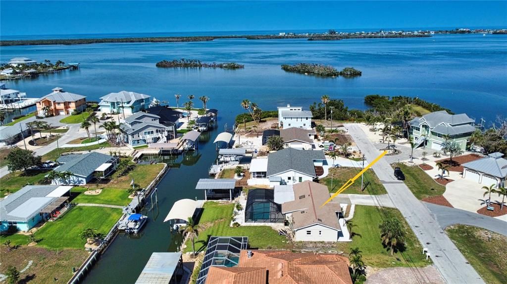 Activo con contrato: $695,000 (3 camas, 2 baños, 1406 Pies cuadrados)