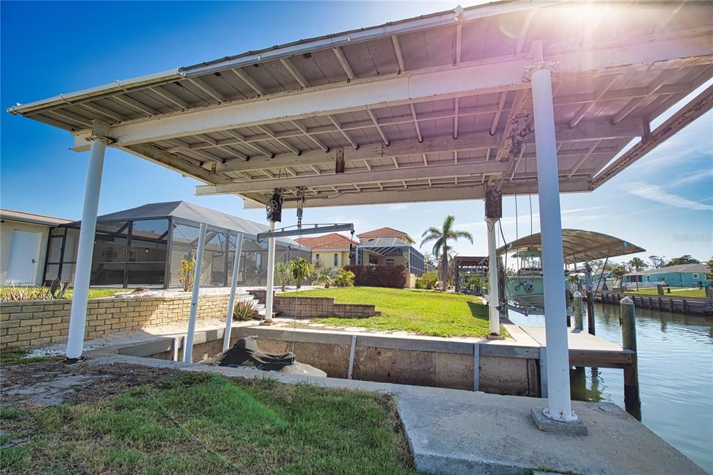 Activo con contrato: $695,000 (3 camas, 2 baños, 1406 Pies cuadrados)