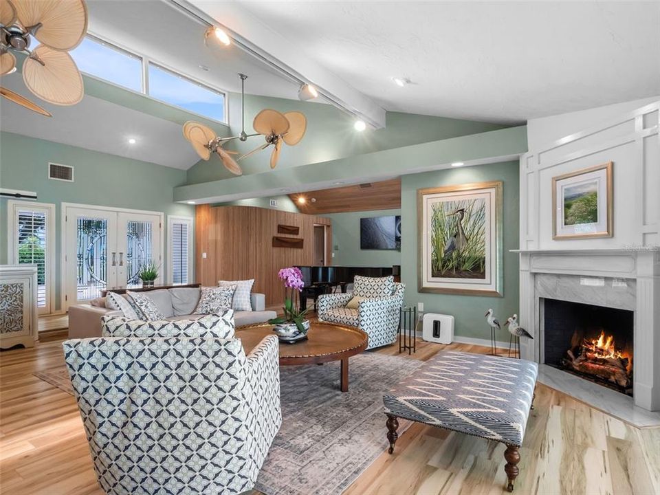 待售: $4,995,000 (4 贝兹, 3 浴室, 4395 平方英尺)