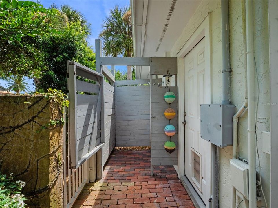 待售: $4,995,000 (4 贝兹, 3 浴室, 4395 平方英尺)