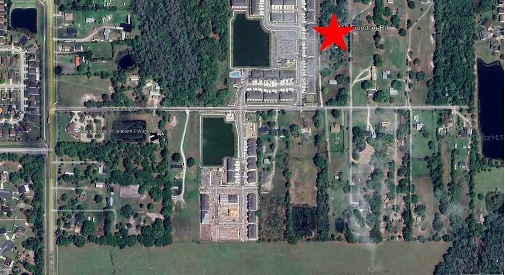 На продажу: $1,250,000 (5.02 acres)